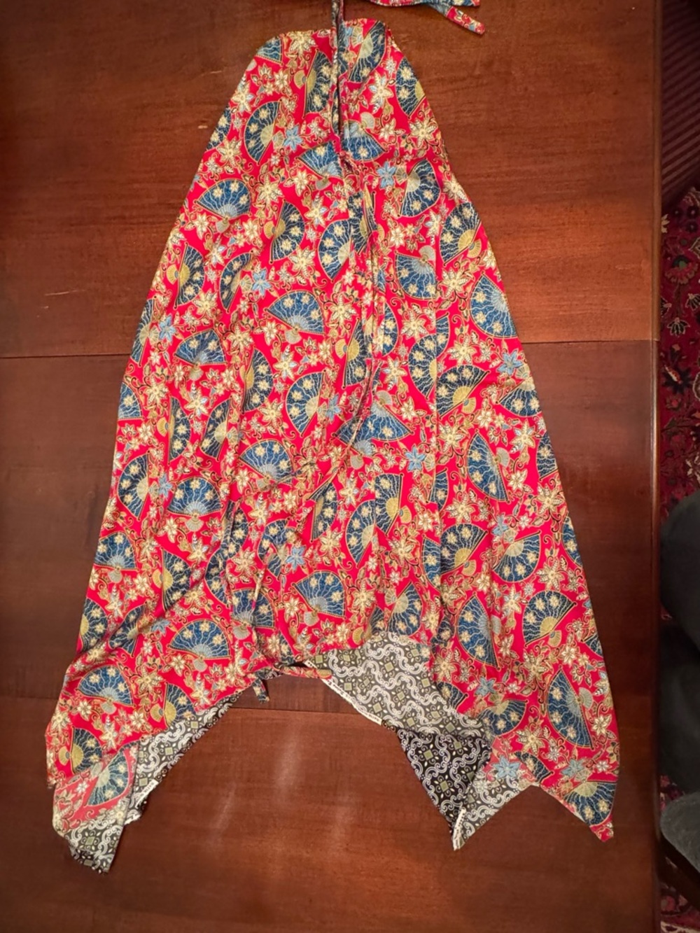Bali Red & Blue Halter Asymmetrical Maxi Dress
Size S - Picture 4 of 6